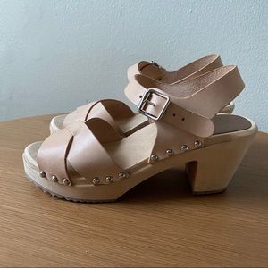MIA Gertrude Natural Tan 37 6.5 7 Leather Clogs